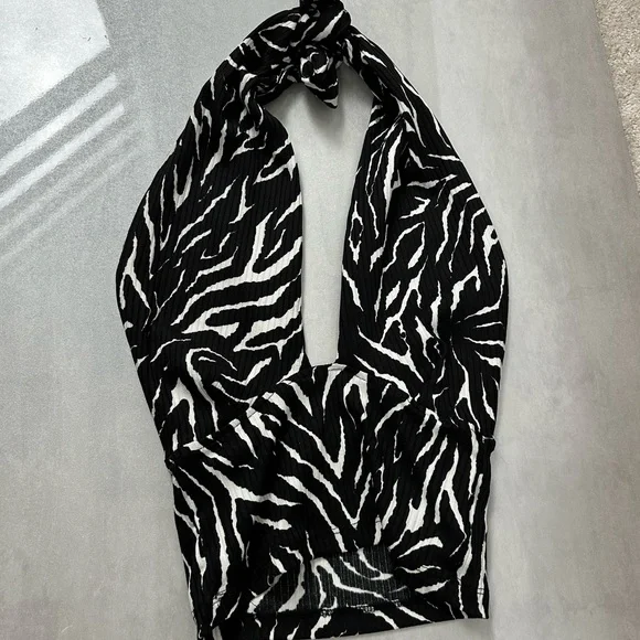 Tie Neck Zebra Print Halter Top - Picture 10 of 10